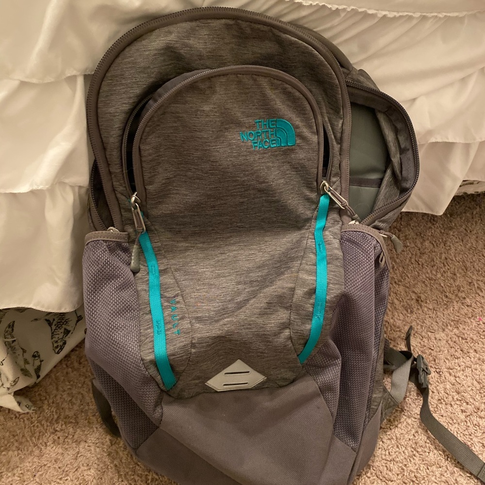 THE NORTH FACE VAULT BLUE & GREY BACKPACK